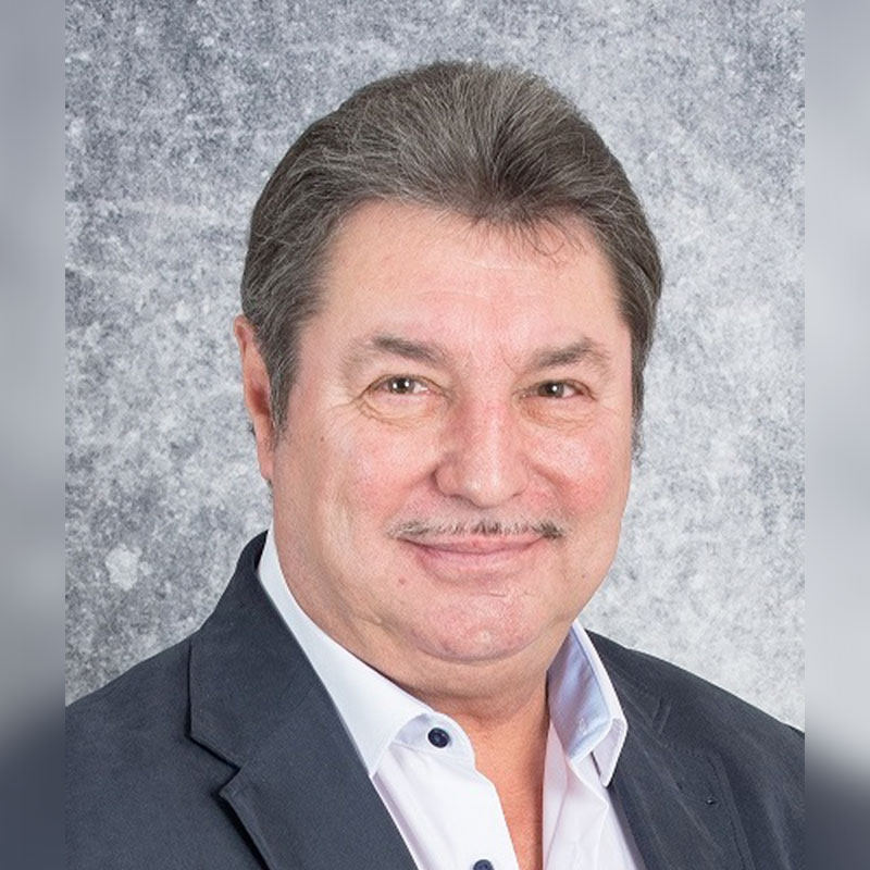 Patrick Salm<br />
Secretaris